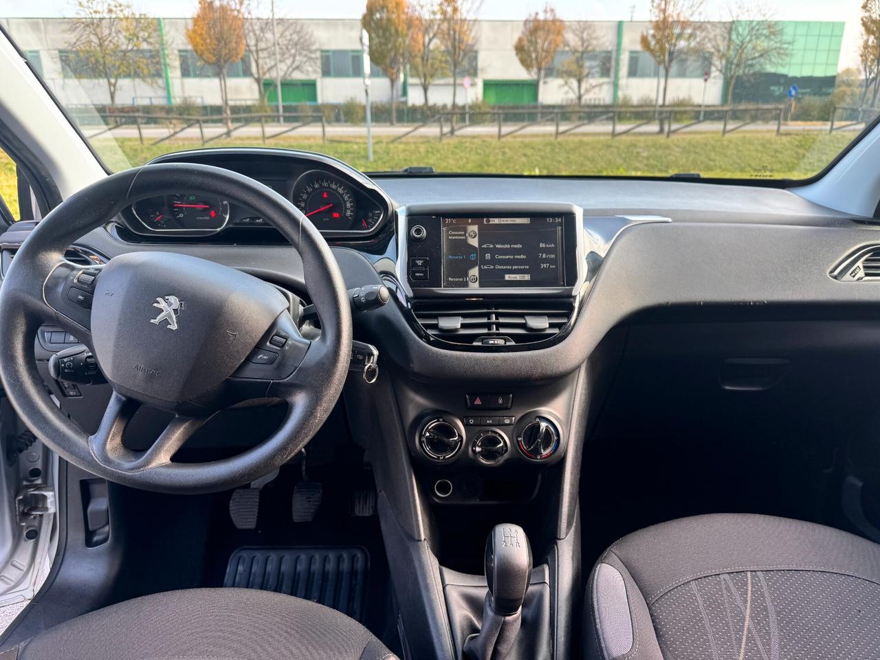 Peugeot 208 1.2 Neopatentati