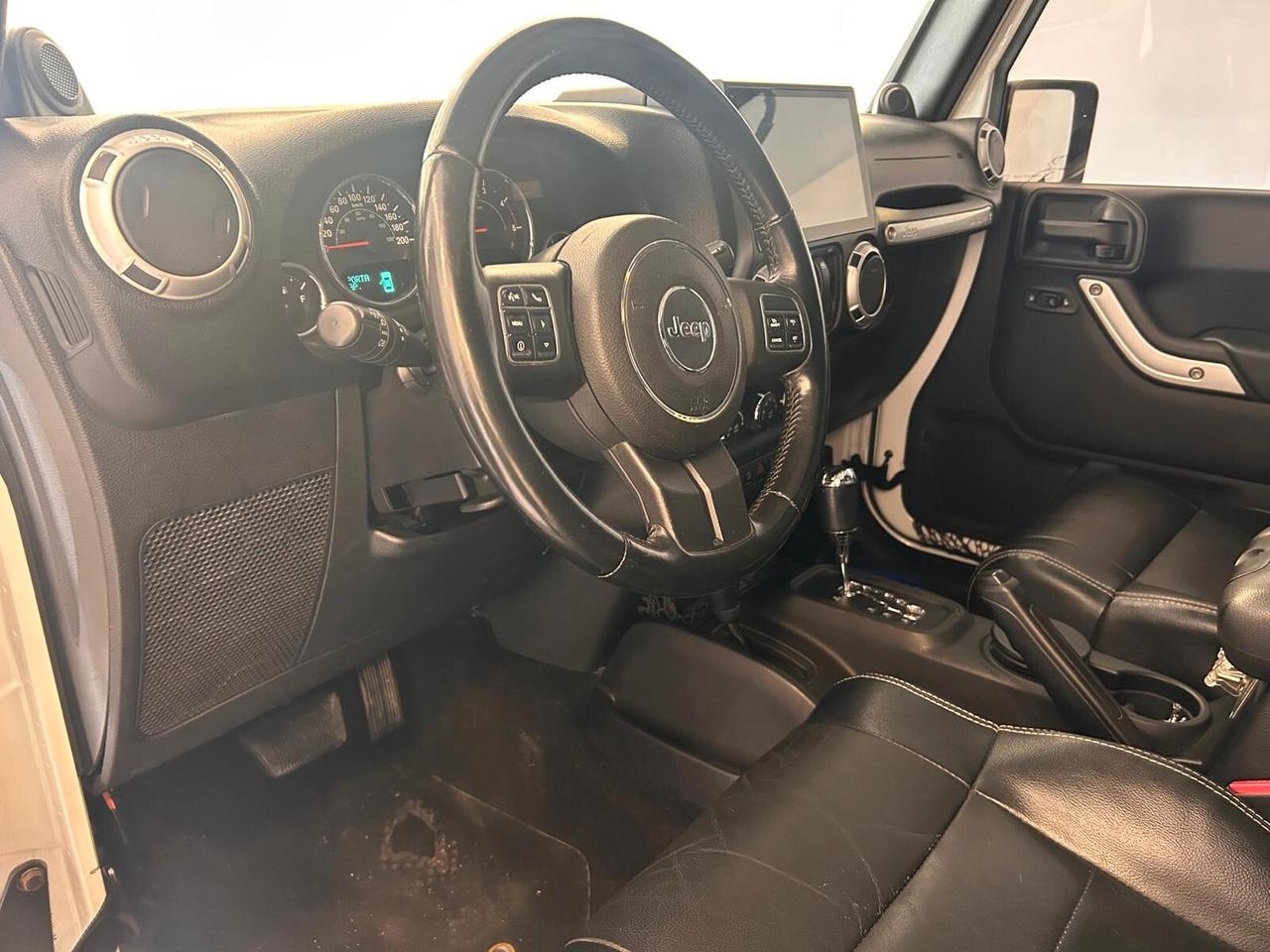 Jeep Wrangler 2.8 CRD Sahara solo 125.000km