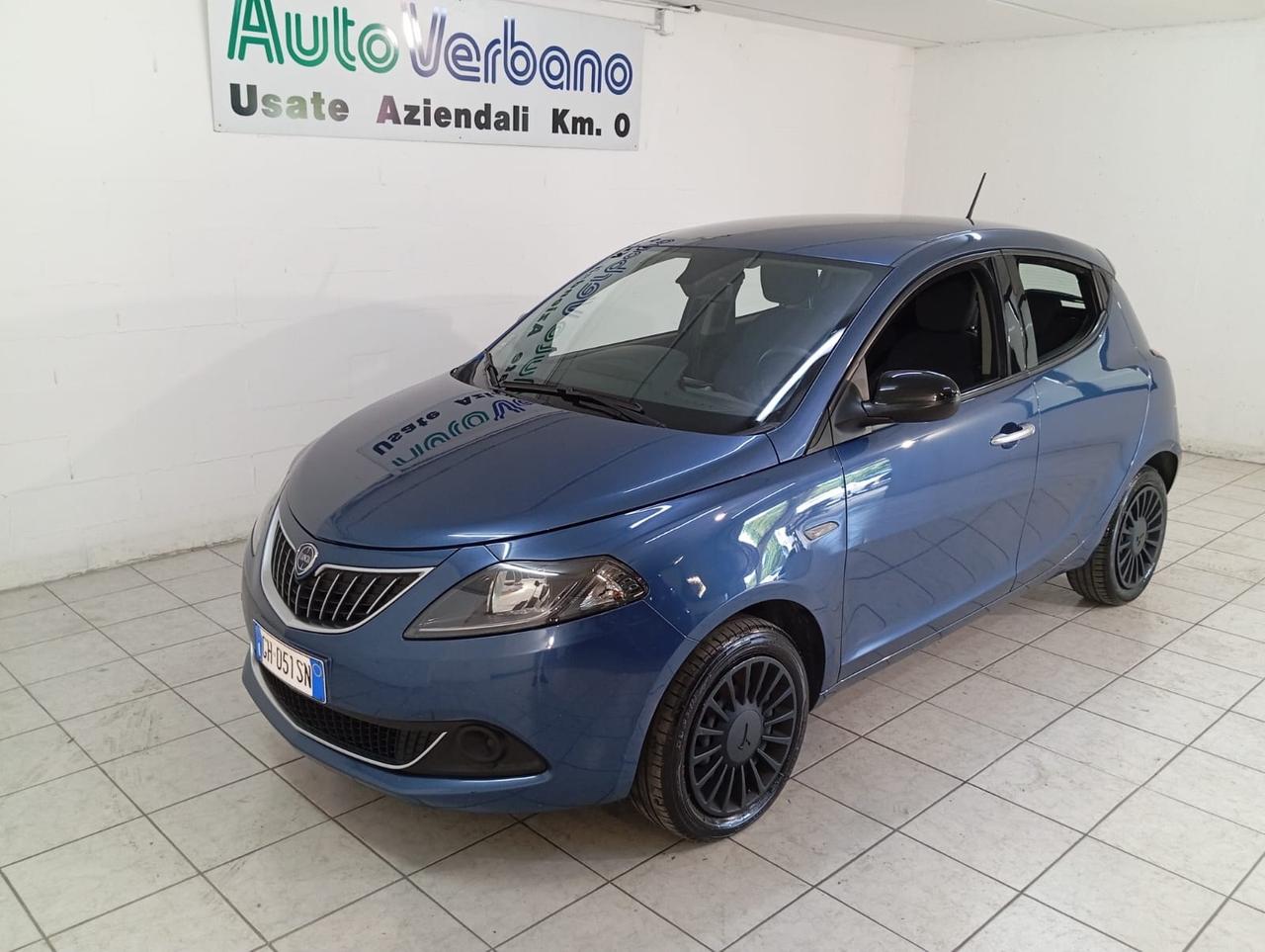 Lancia Ypsilon 1.0 FireFly 5 porte S&S Hybrid Ecochic Silver