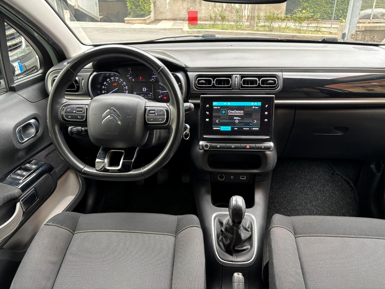 Citroen C3 PureTech 82 Shine DISTRIBUZIONE NUOVA