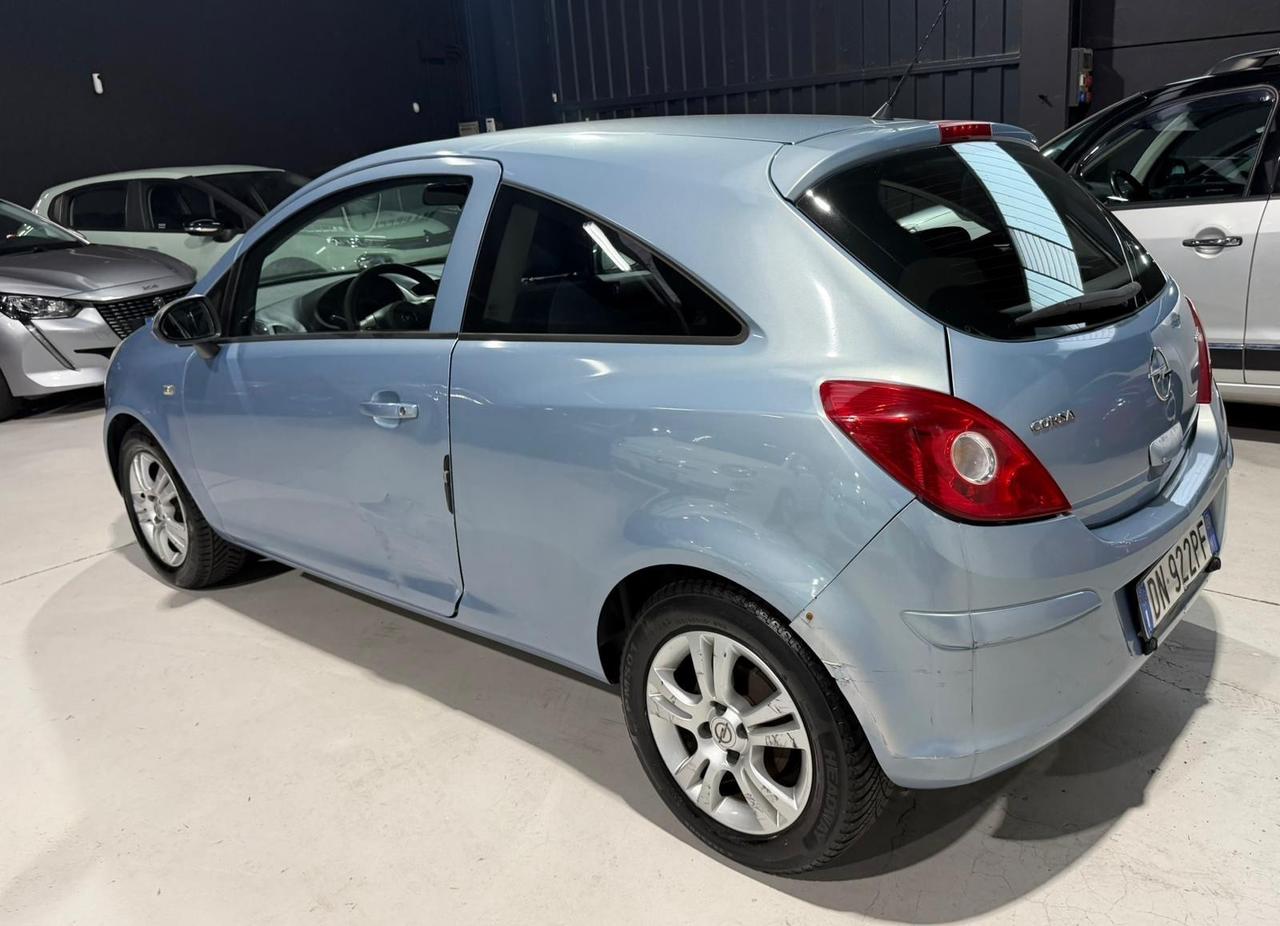 Opel Corsa Diesel 5 posti Neopatentati