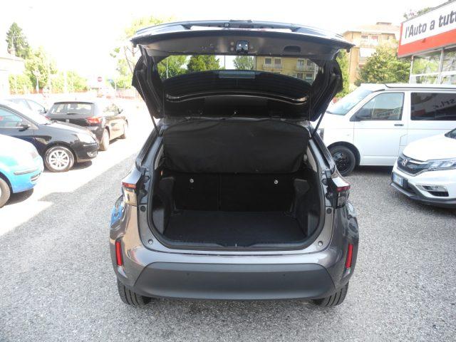TOYOTA Yaris Cross 1.5 Hybrid E-CVT Business -Ok NEOPAT.-IVA detraib.