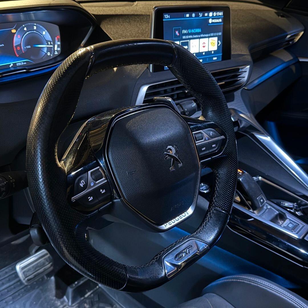 Peugeot 3008 GT **FULL OPTIONAL**