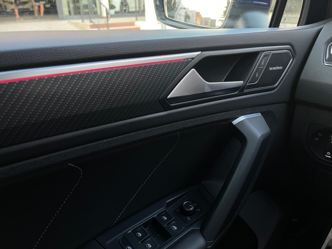 VOLKSWAGEN TIGUAN 2.0 TDI R-Line HARMAN/KARDON 2021