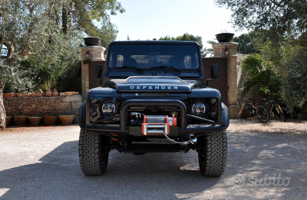Land Rover Defender 110