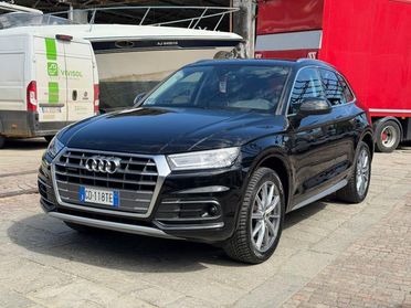 AUDI Q5 50 TFSI e quattro S tronic Business Design PHEV