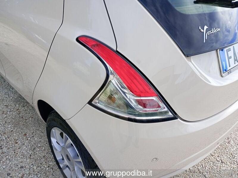 Lancia Ypsilon III 2011 Benzina 0.9 t.air Gold ecochic metano 80cv E6