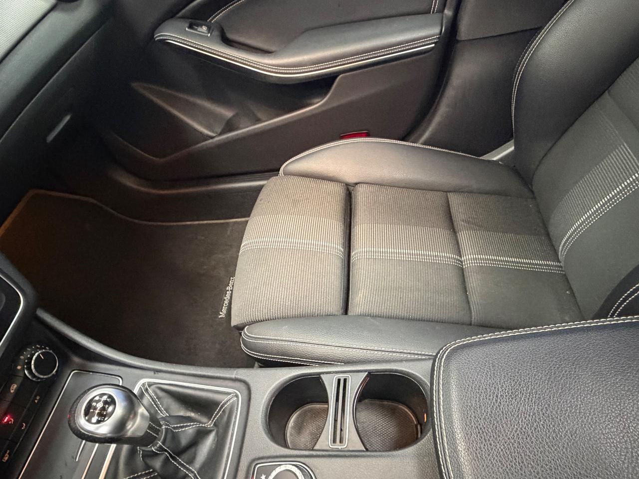 Mercedes-benz CLA 180 122 CV*TETTO APRIBILE*FARI LED*STORICO SERVICE MB