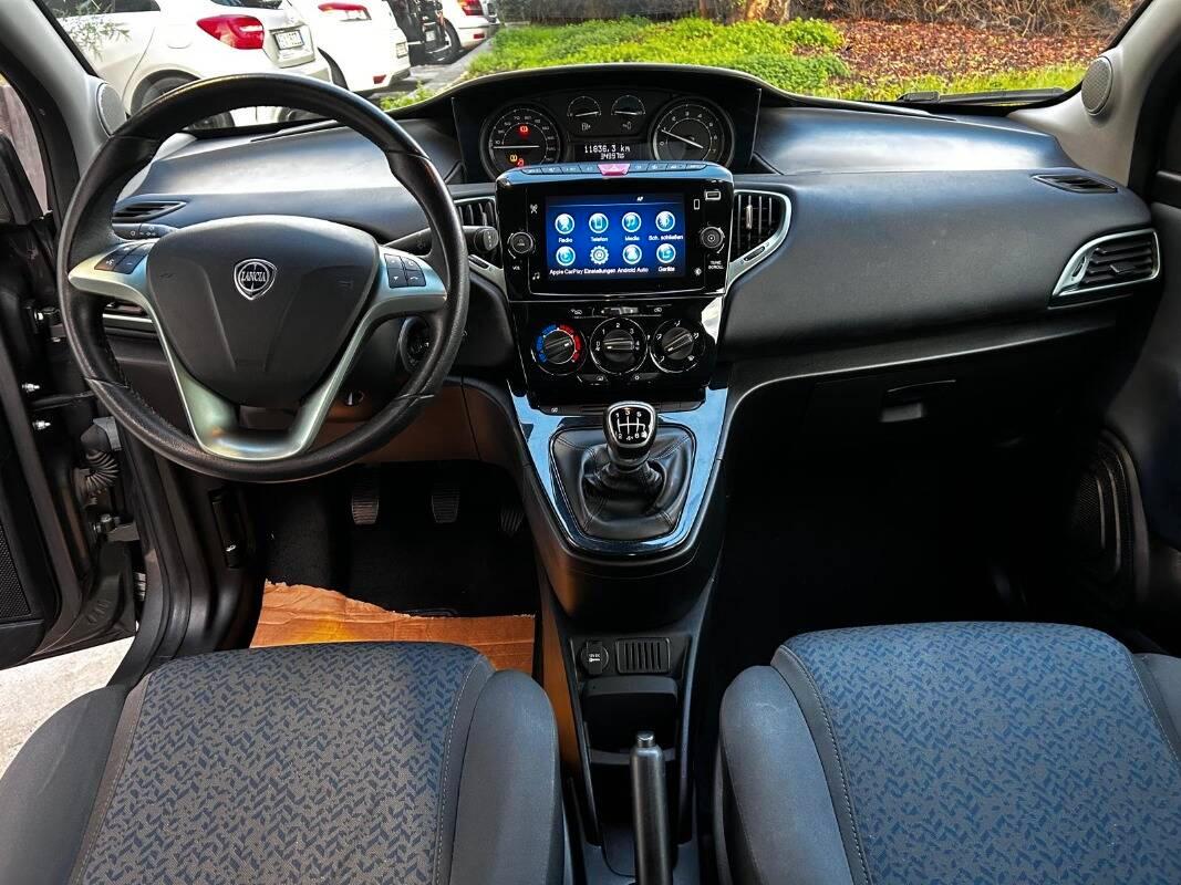 Lancia Ypsilon III Hybrid Gold – Rata 99€ mese