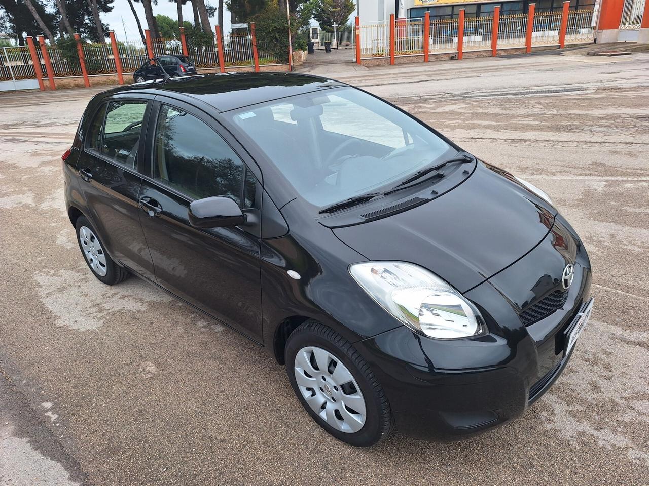 Toyota Yaris 1.0 benzina 5 porte 2009 PERFETTA