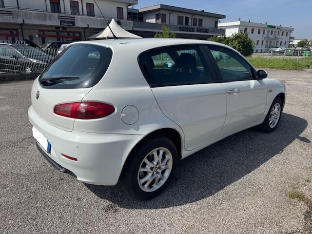 Alfa Romeo 147 1.9 JTD (120) 5 porte Progression