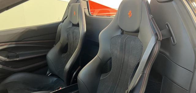 FERRARI F8 Spider "SPEDIZIONE SU RICHIESTA IN TUTTO IL MONDO"