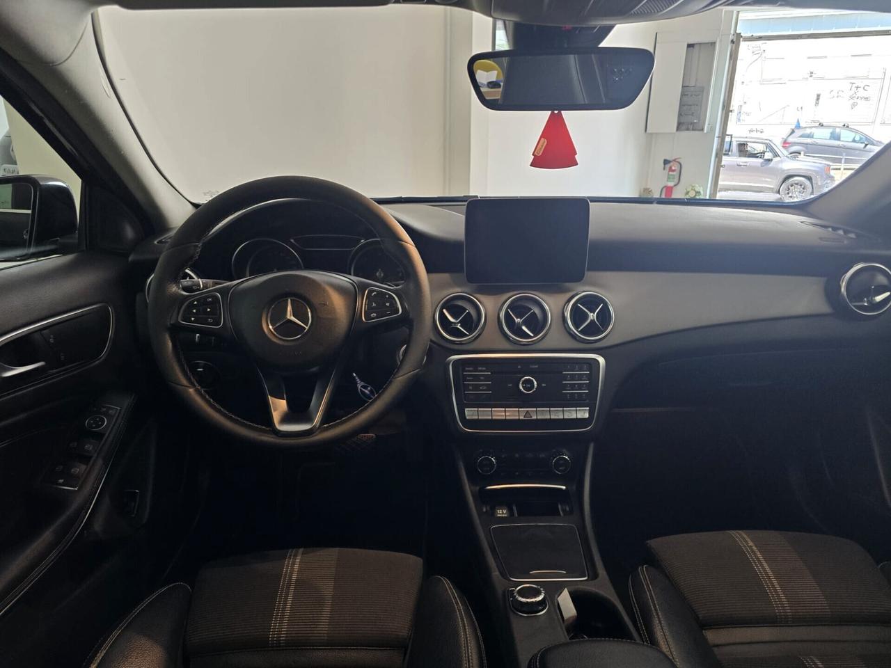 MERCEDES-BENZ GLA 220 D AUTOMATICA ANNO 2019