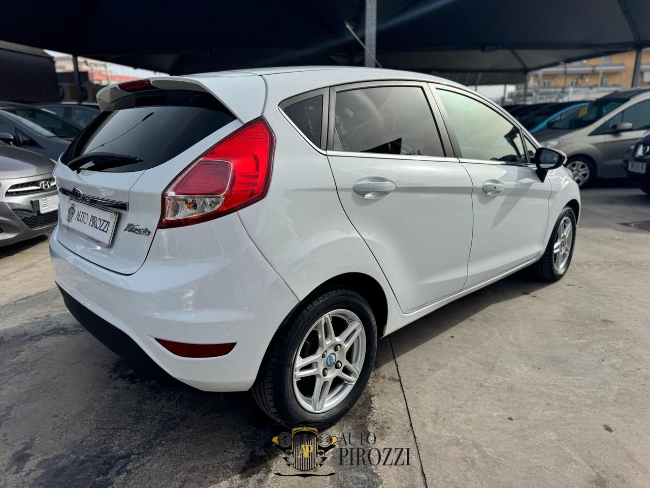 FORD FIESTA 1.4 BENZ/GPL ANNO 2014 CON 140MILA KM