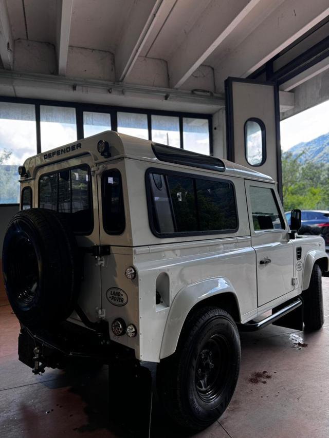 LAND ROVER Defender 90 2.2 TD4 3 P. N1 Autocarro