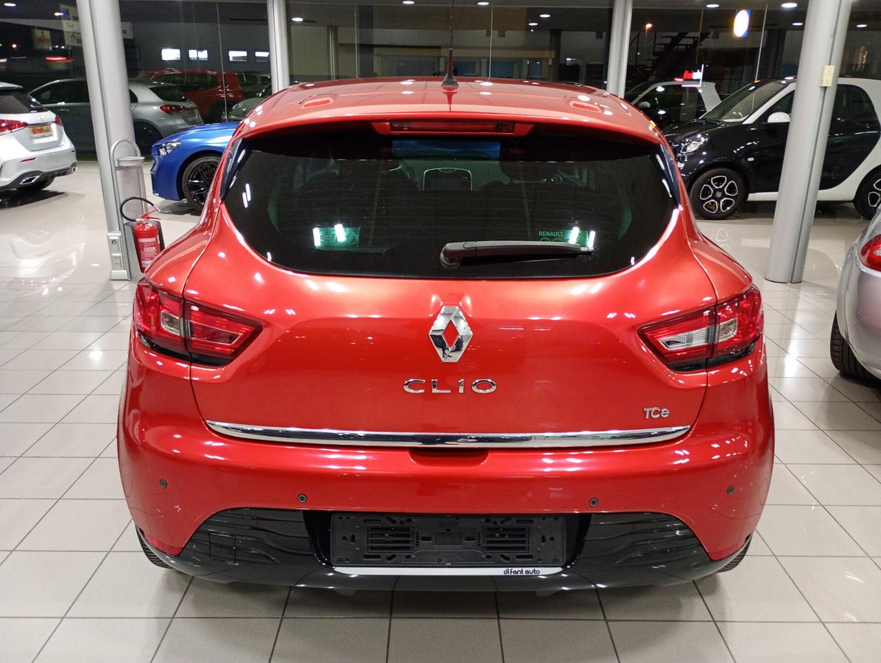 Renault Clio TCe 12V 90CV Start&Stop 5 porte Limited - Neopatentati