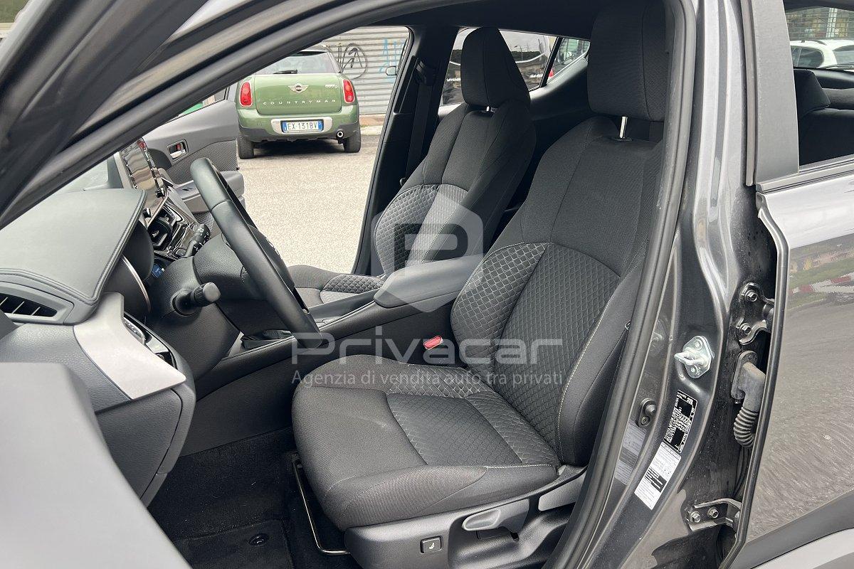TOYOTA C-HR 1.8 Hybrid E-CVT Business