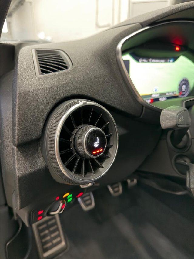 AUDI TT Coupé 1.8 TFSI S line //BELL1SS1MA//