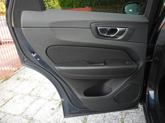 VOLVO XC60 2.0 D AWD Geartronic Business Plus Hybrid autom.