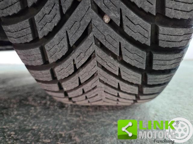 KIA Venga 1.4 CVVT Cool NEOPATENTATI GARANZIA