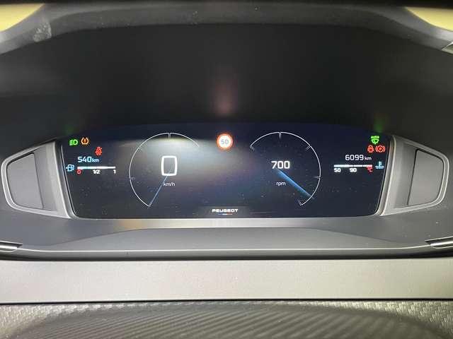 Peugeot 2008 1.2 100cv Allure+ Key Less+ Navi + Camera Ant&Post