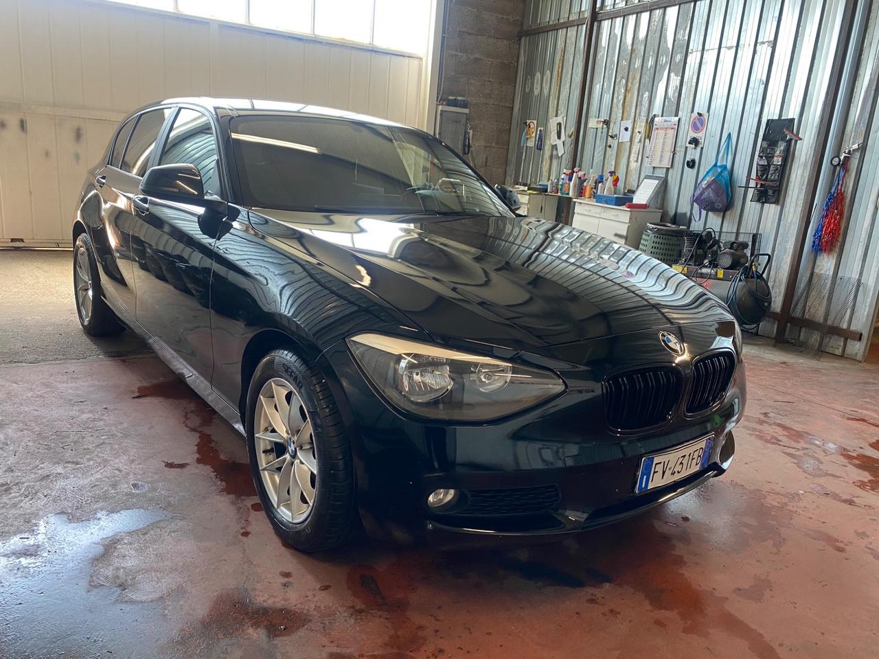 Bmw 116 116i 5p. SPORT COMENUOVA