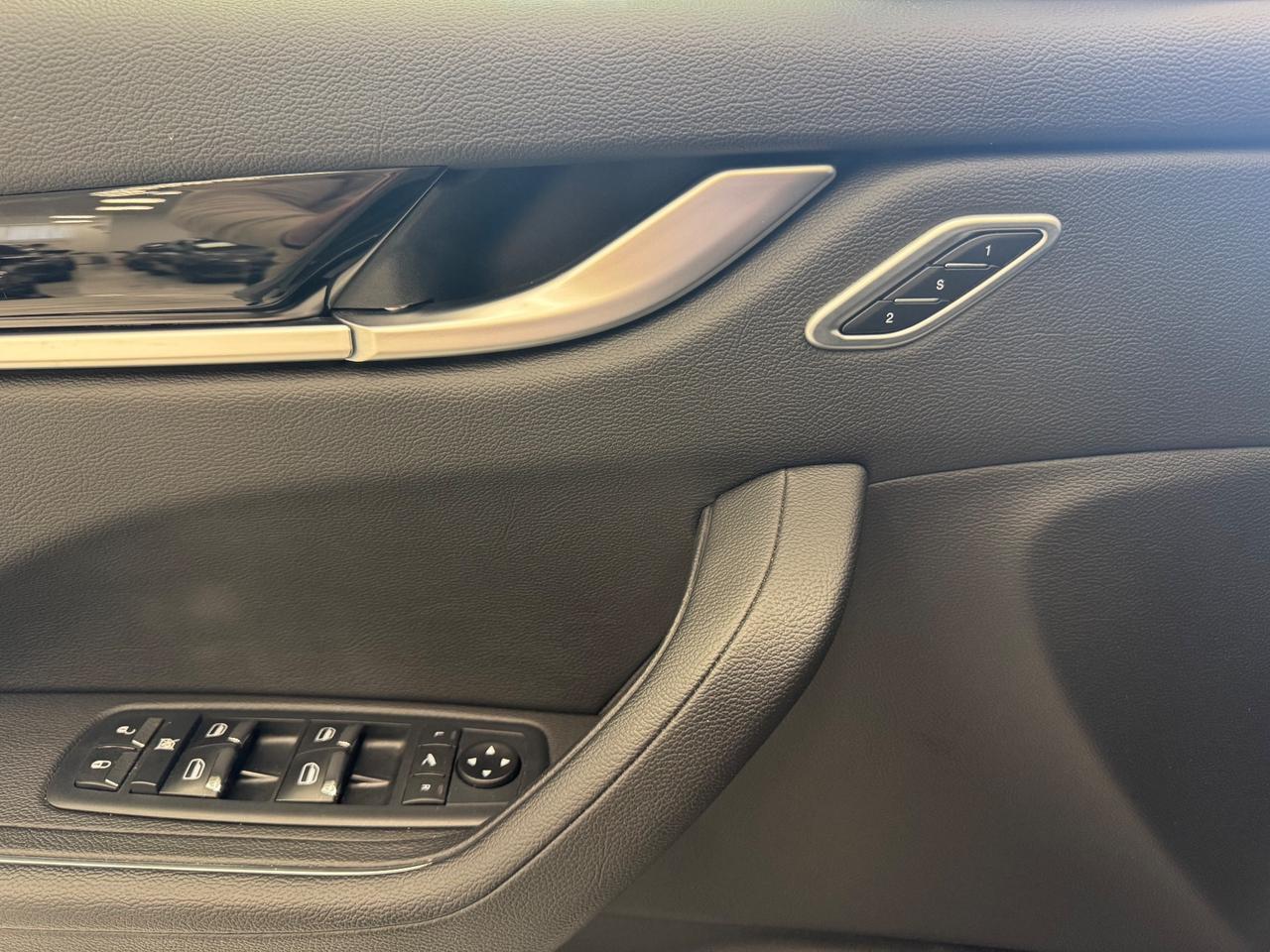 Maserati Levante V6 AWD Gransport