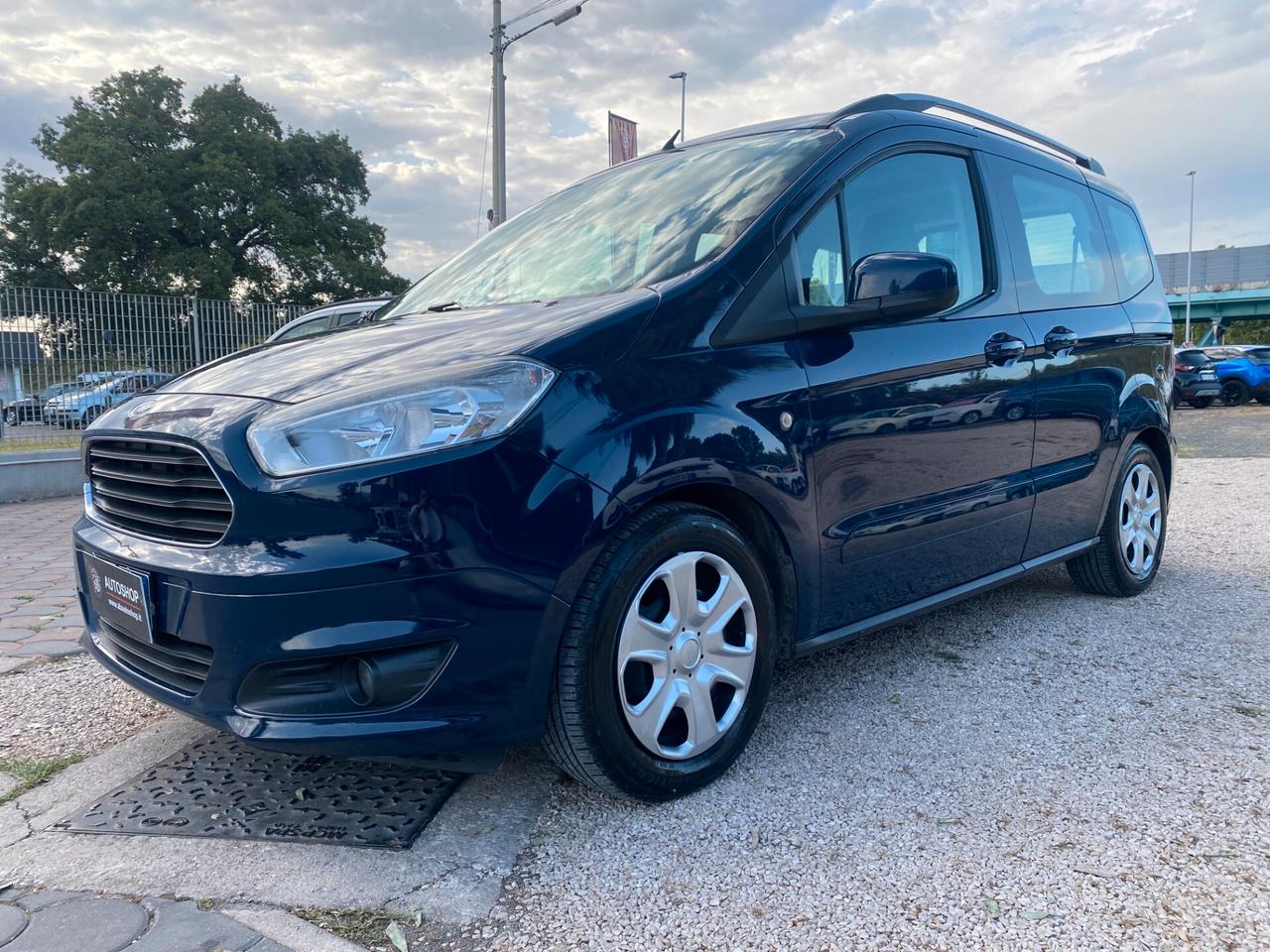 FORD - Tourneo Courier - Courier 1.5 TDCI 75 CV Titanium - GANCIO TRAINO - PERMUTE - FINANZIABILE