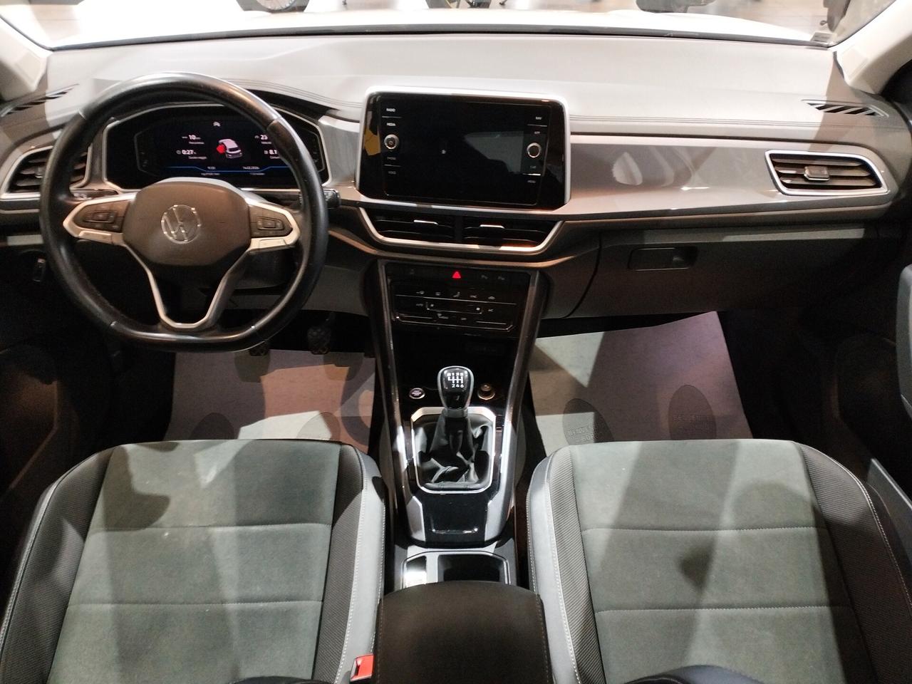 Volkswagen T-Roc 2.0 tdi Style 115cv *NEOPATENTATI*