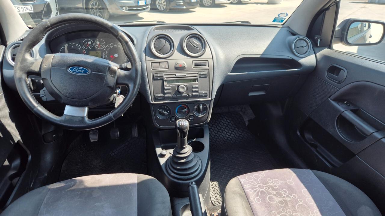 Ford Fiesta 1.4 TDCI 5porte GHIA