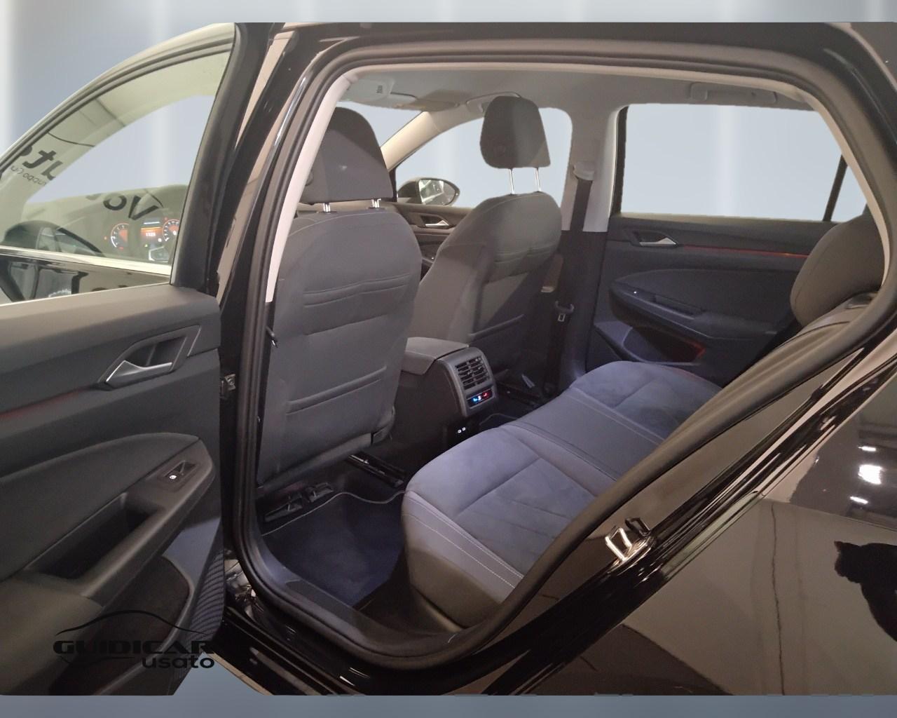 VOLKSWAGEN Golf VIII 2020 - Golf 1.5 tgi Style 130cv