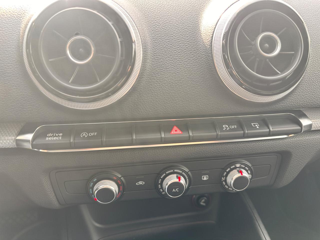 Audi A3 Sportback 1.6 tdi 105 cv S-Tronic