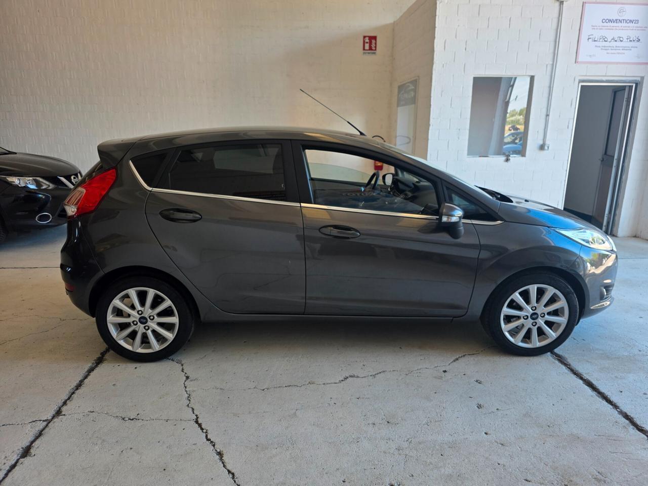 Ford Fiesta Titanium 1.4cc benzina GPL