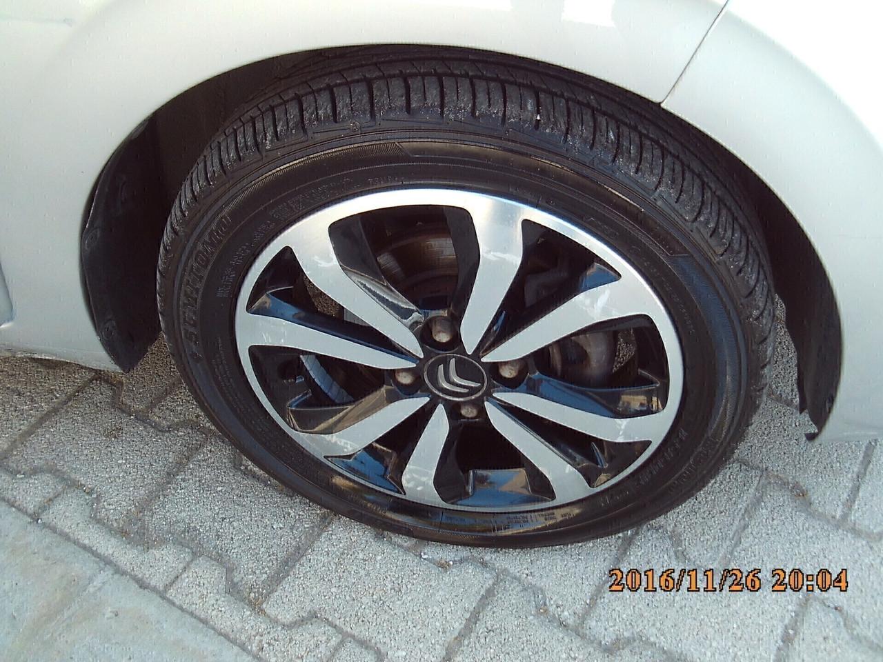 Citroen C1 VTi 72 ETG 5 porte Urban Ride