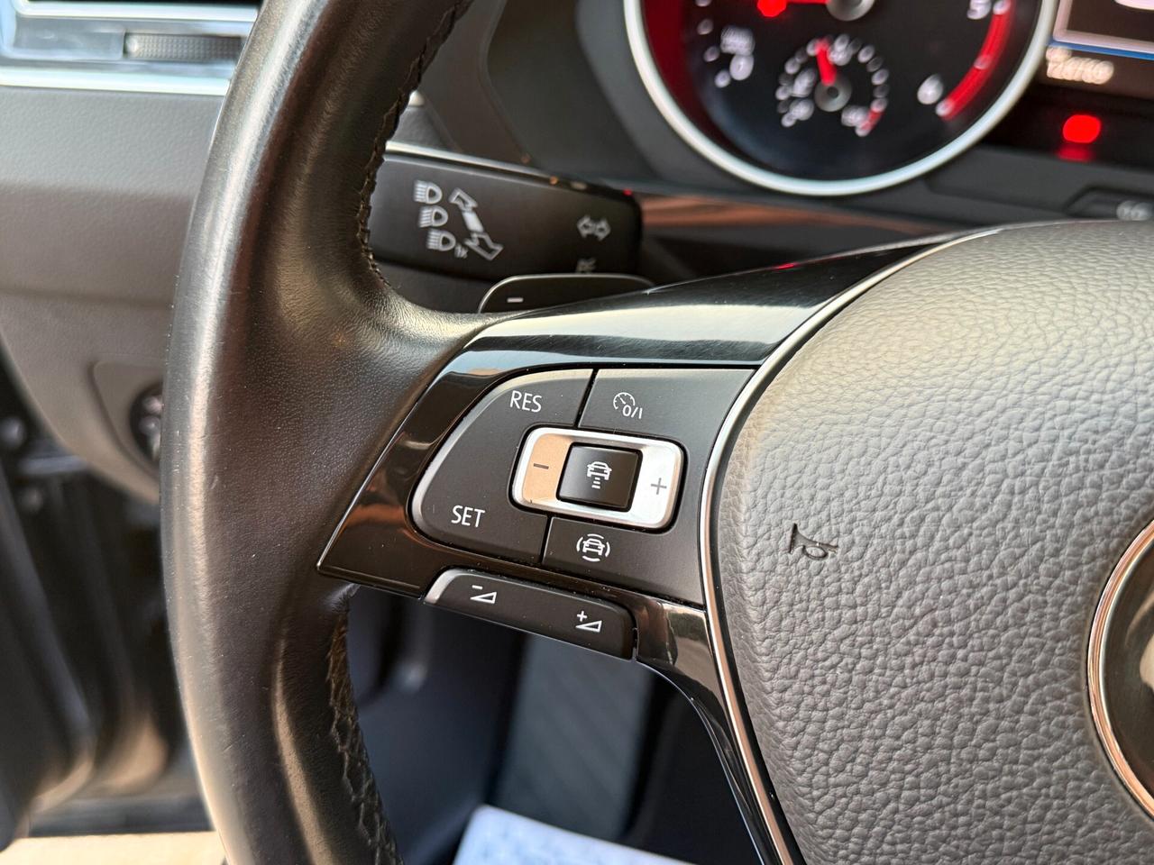 VW Tiguan 2.0 TDI *DSG 150CV NAVI CARPLAY - 2019