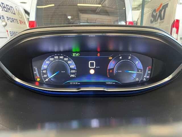 Peugeot 3008 BlueHDi 130 S&S Allure