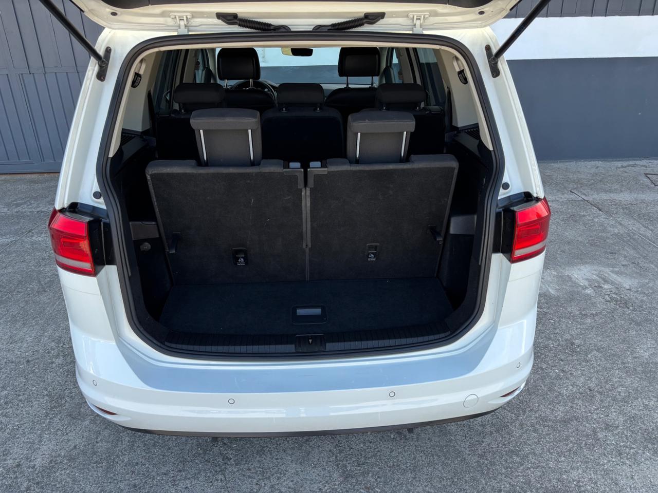 Volkswagen Touran 1.6 TDI. 7 posti. Garanzia 12mesi