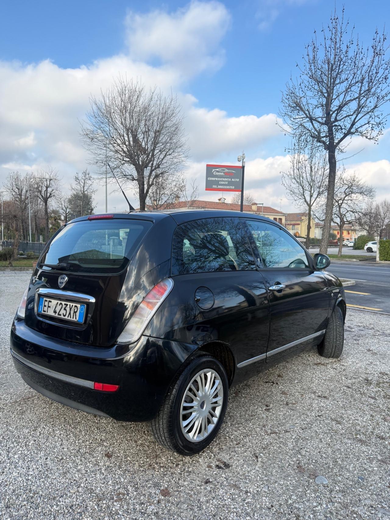 Lancia Ypsilon 1.3 MJT 75 CV Elle