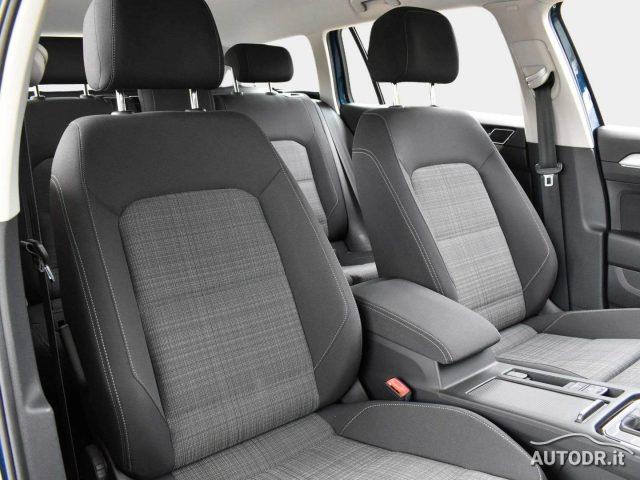 VOLKSWAGEN Passat Variant 2.0 TDI EVO 150cv Business Fari LED, Navi, Ambient