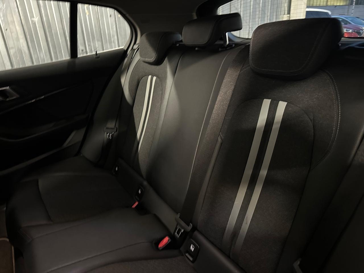 Bmw 118 118i 5p. AUTOM SPORT 60 MILA KM