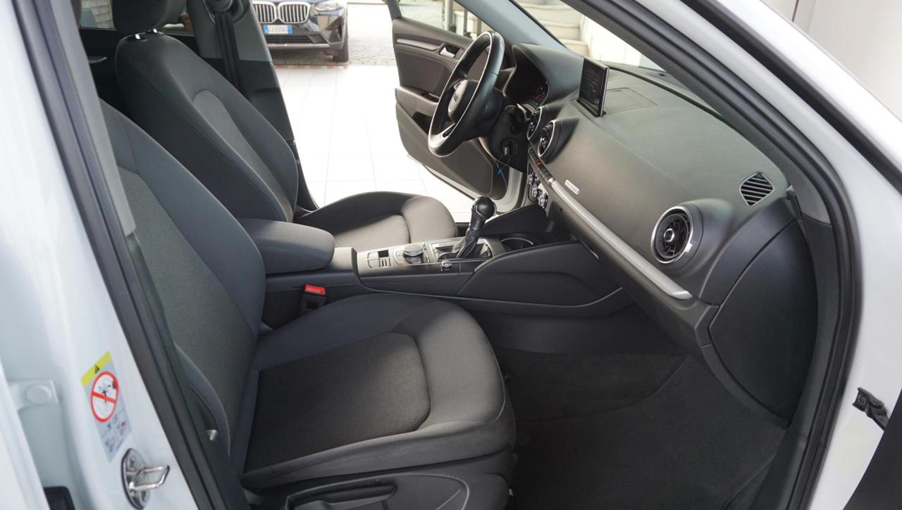 Audi A3 SPB 40 TDI quattro S tronic Business