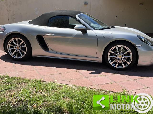 PORSCHE 718 Spyder boxster