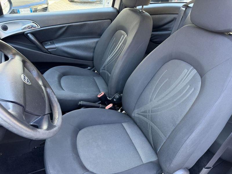 Lancia Ypsilon Ypsilon 1.2 8v Diva 69cv IDONEA NEOPATENTATI