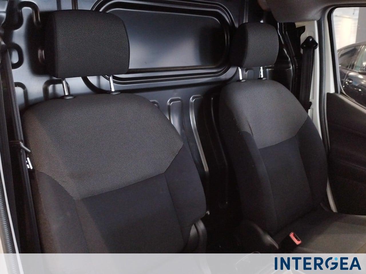 NISSAN e-nv200 2.ZERO van
