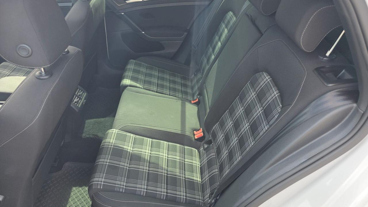 Volkswagen Golf GTD 2.0 TDI DSG Tetto Cockpit