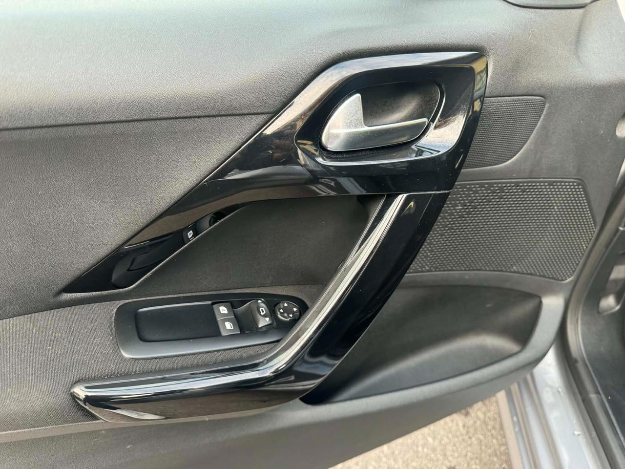 Peugeot 208 PureTech 2019 1.2 Benz 5 porte Allure