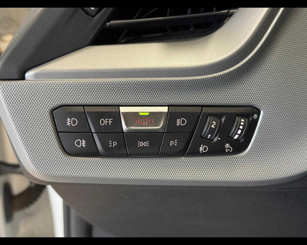 BMW Serie 1 (F40) - 118d 5p. Business Advantage