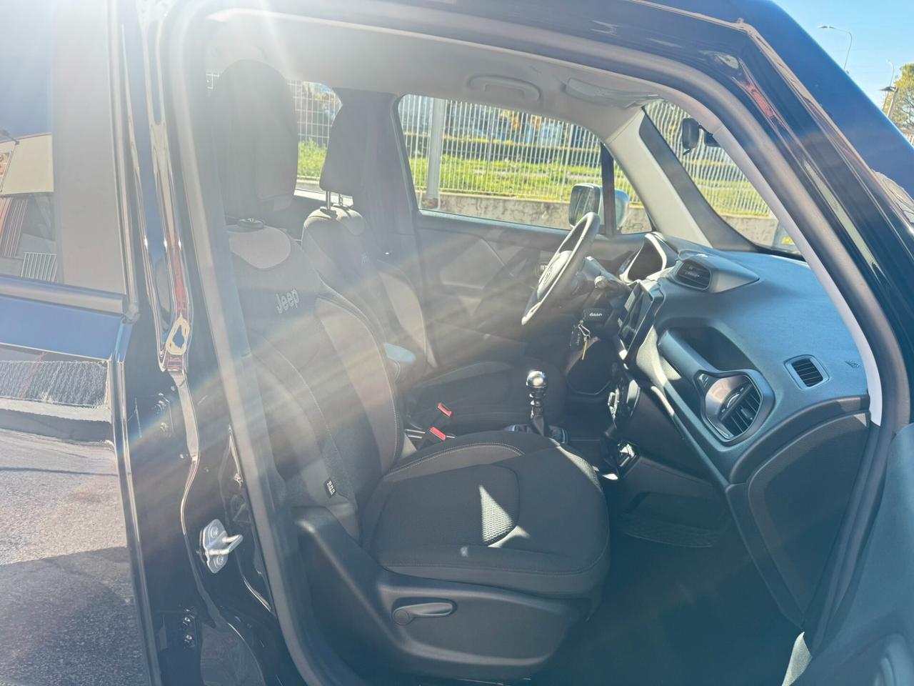 Renegade 1.6 130 CV Limited Telecamera e Navigatore