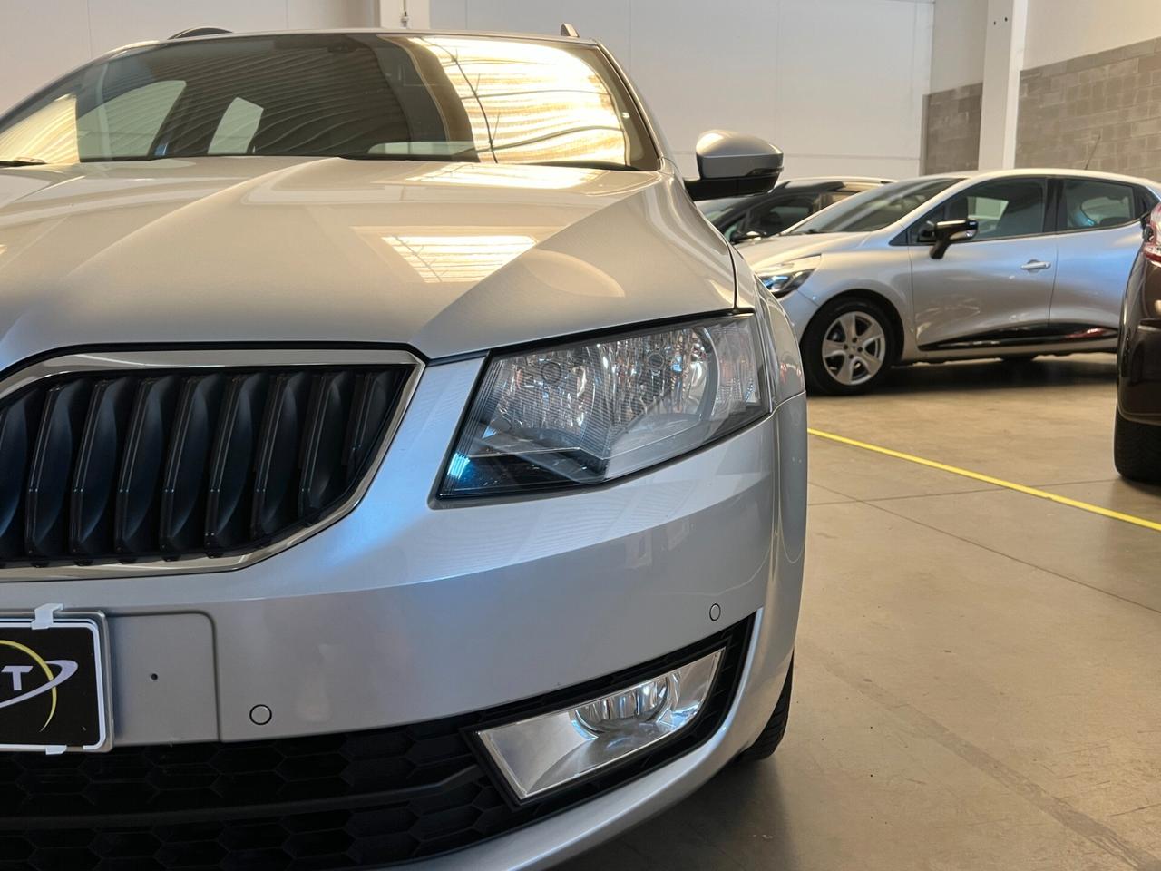 Skoda Octavia 1.6 TDI CR 105 CV 4x4 Wagon Executive