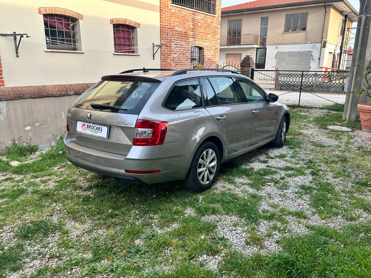 Skoda Octavia 1.6 TDI CR 115 CV DSG Wagon Executive